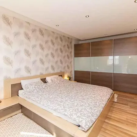 Ferienhaus In Crikvenica 5239 *