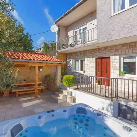 In 5239 Hébergement de vacances *